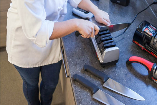 Kan du bruke en elektrisk knivskipere på en japansk kokkekniv?
