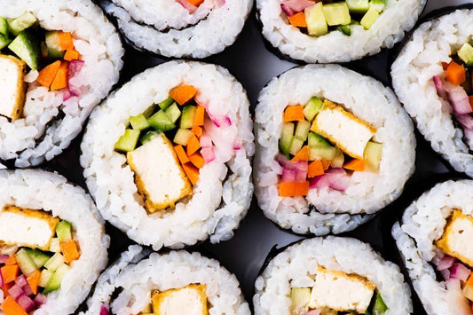 Nyt en vegansk japansk godbit - veganske Katsu Curry og tofu sushi -ruller