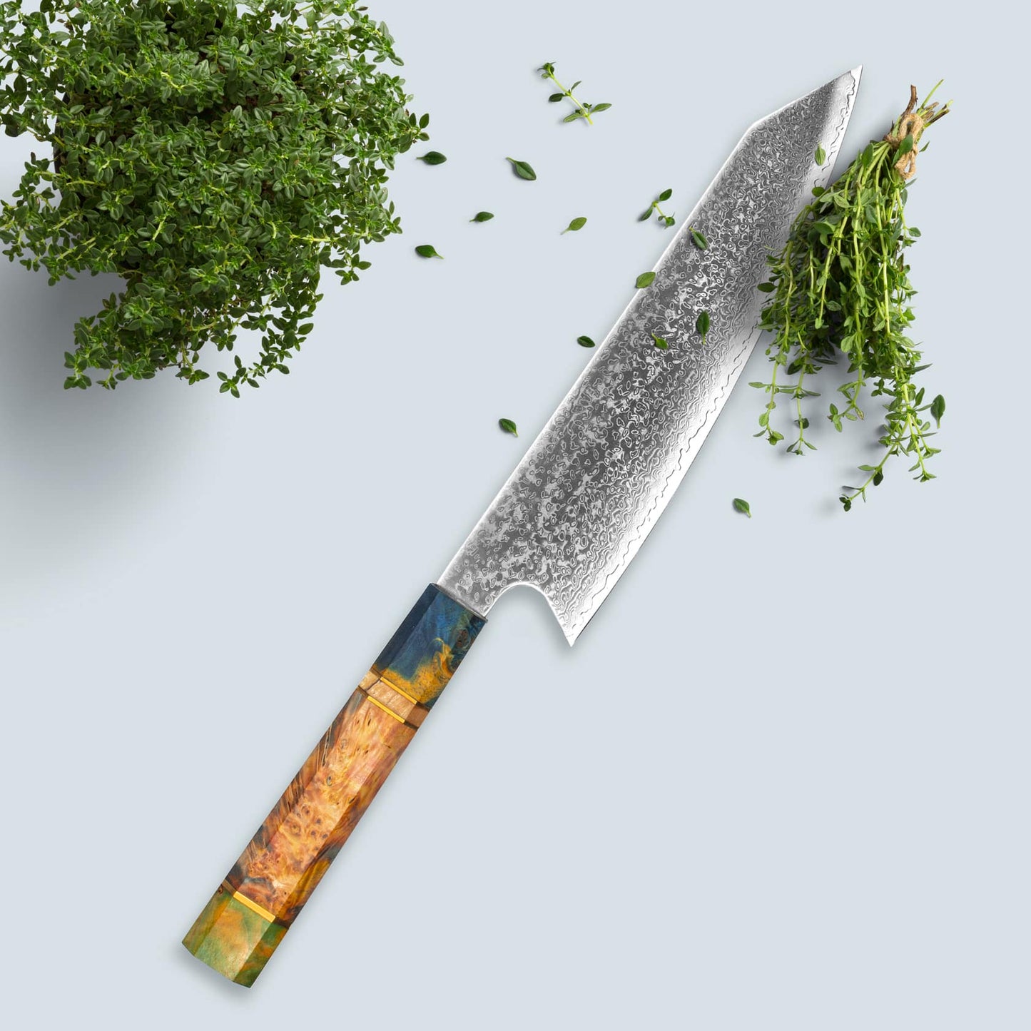 Ichika (いちか) Damaskus stålkniv med farget åttekantet håndtak
