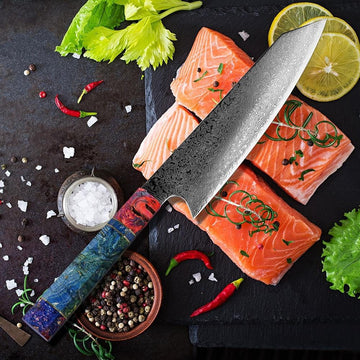 Kiritsuke (きりつけ) Damaskus stålkniv med farget ibenholt håndtak